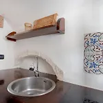 Guesthost - White Stone Daire Ostuni