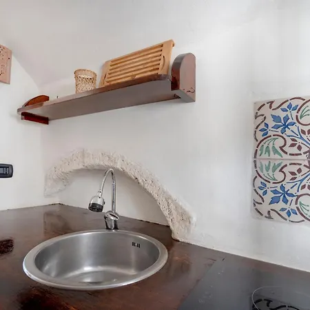 Guesthost - White Stone Apartament Ostuni