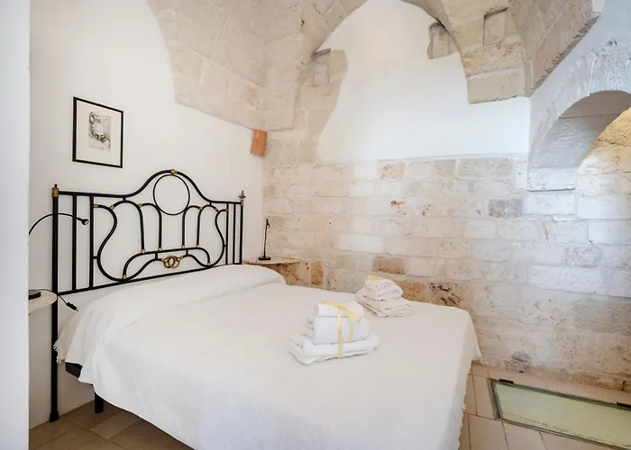 Guesthost - White Stone * Ostuni