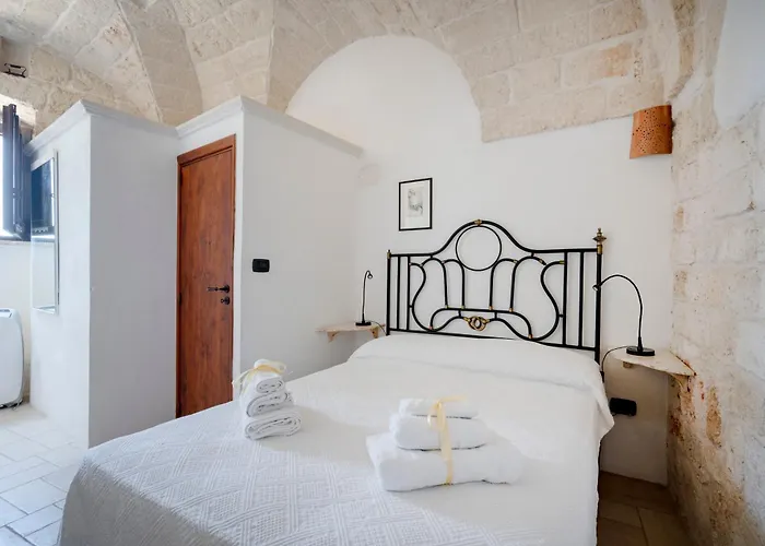 Guesthost - White Stone Appartement *